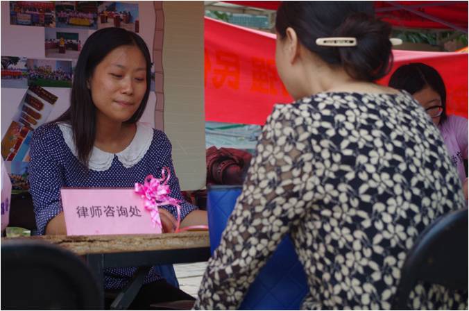 【法学院】“普法照明，法照我心”——“宪启民，法兴邦”12•4普法活动