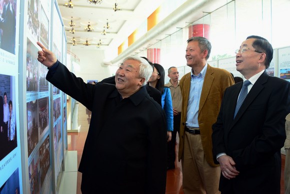 珠海校区举办建设十五周年回顾展与论坛报告会