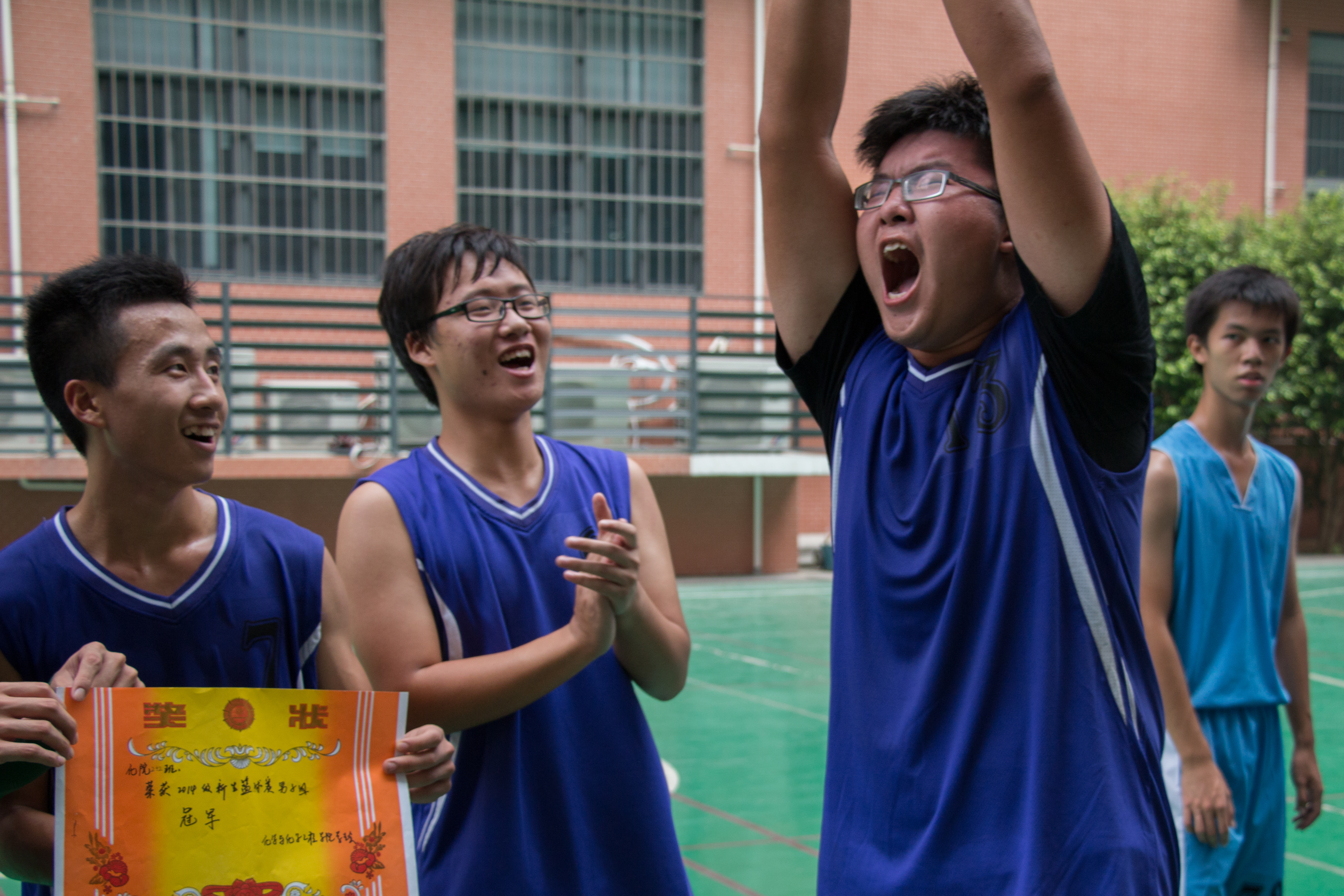 【化学与化学工程学院】“三走”新生篮球赛圆满结束