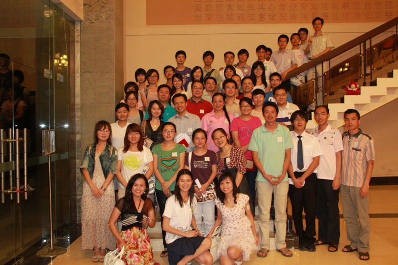 康乐真情携手，当祈善缘永恒