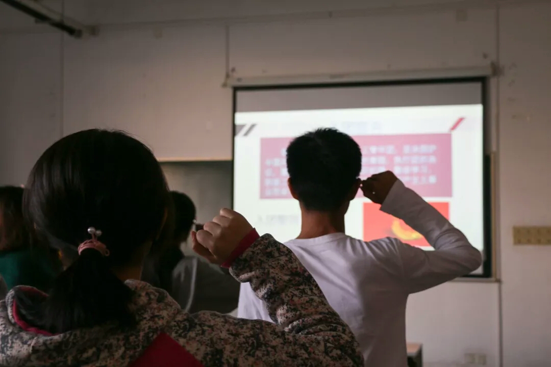 （图片逃跑了~）