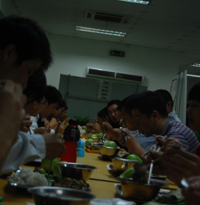 携手广汽，服务青年—— 中大首建“两进三同团干示范岗”