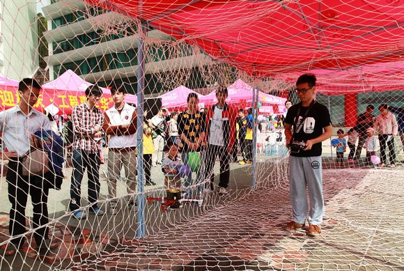 【移动信息工程学院】“迎校庆•工程嘉年华”科技会展活动纪实