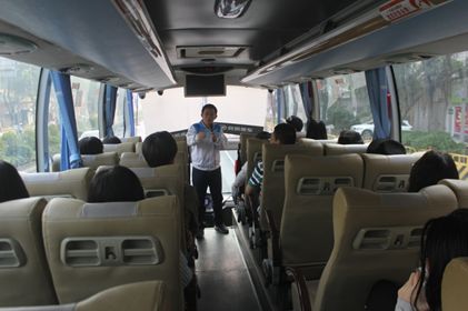 陈长安老师在车上讲解