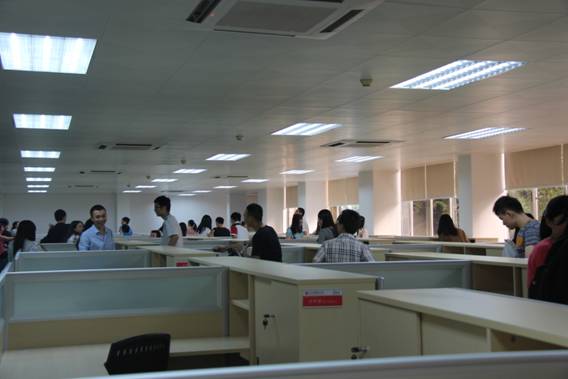 【岭南学院】岭南学院博士生工作室正式投入使用