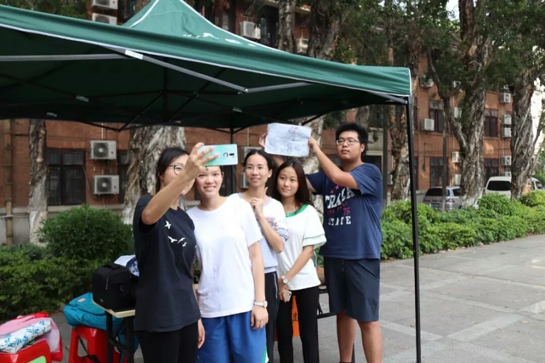 （图片逃跑了~）